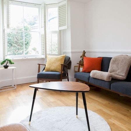 Pass The Keys Garden Apartment In Stockwell London Exterior foto