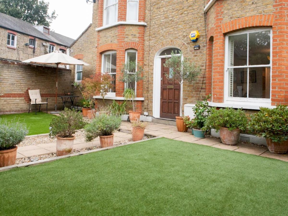 Pass The Keys Garden Apartment In Stockwell London Exterior foto
