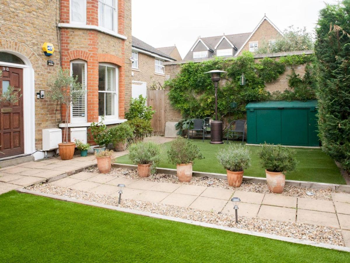 Pass The Keys Garden Apartment In Stockwell London Exterior foto