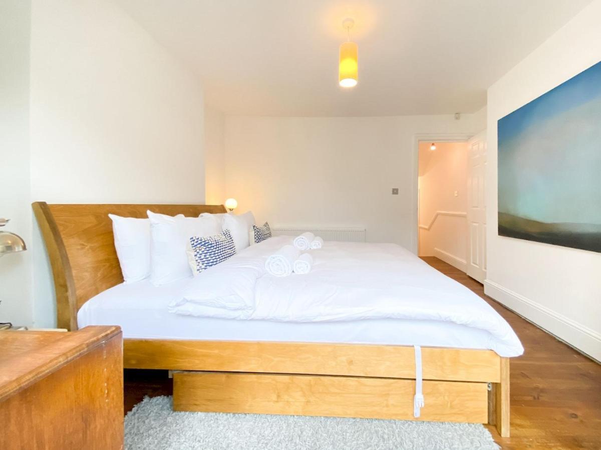 Pass The Keys Garden Apartment In Stockwell London Exterior foto