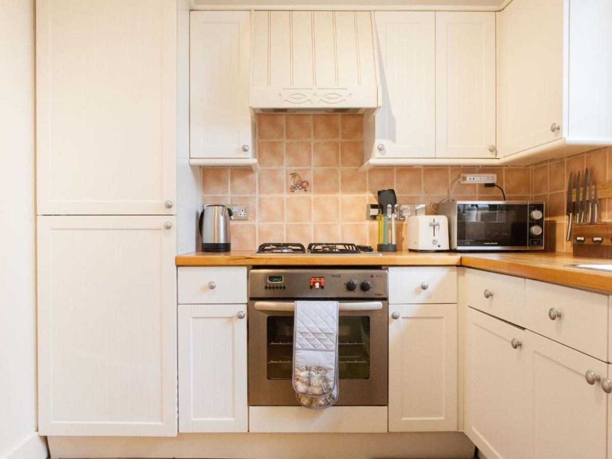 Pass The Keys Garden Apartment In Stockwell London Exterior foto
