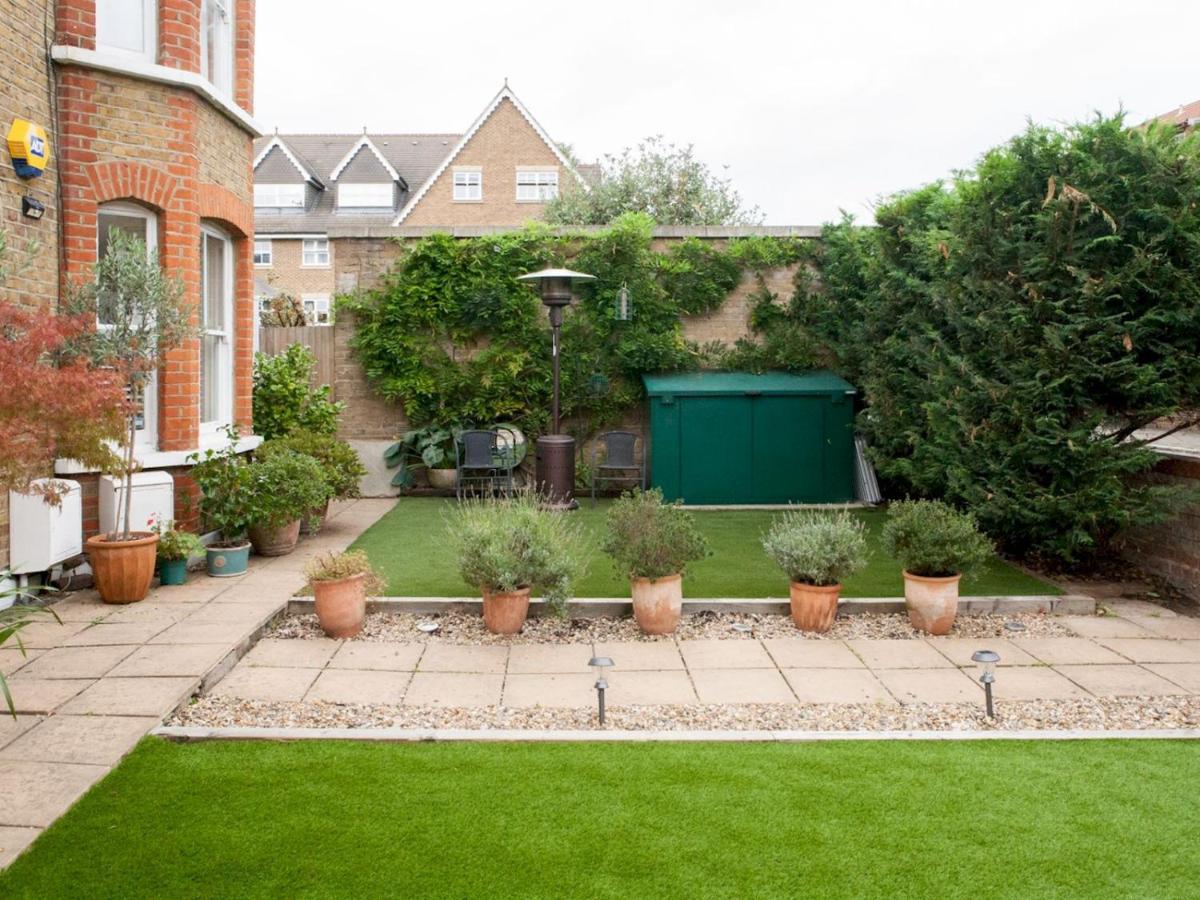 Pass The Keys Garden Apartment In Stockwell London Exterior foto