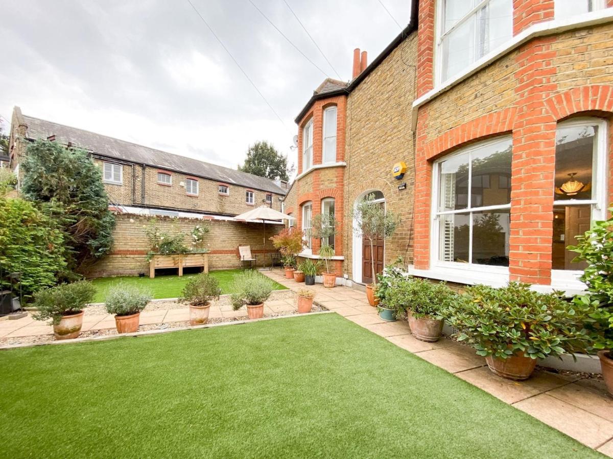 Pass The Keys Garden Apartment In Stockwell London Exterior foto