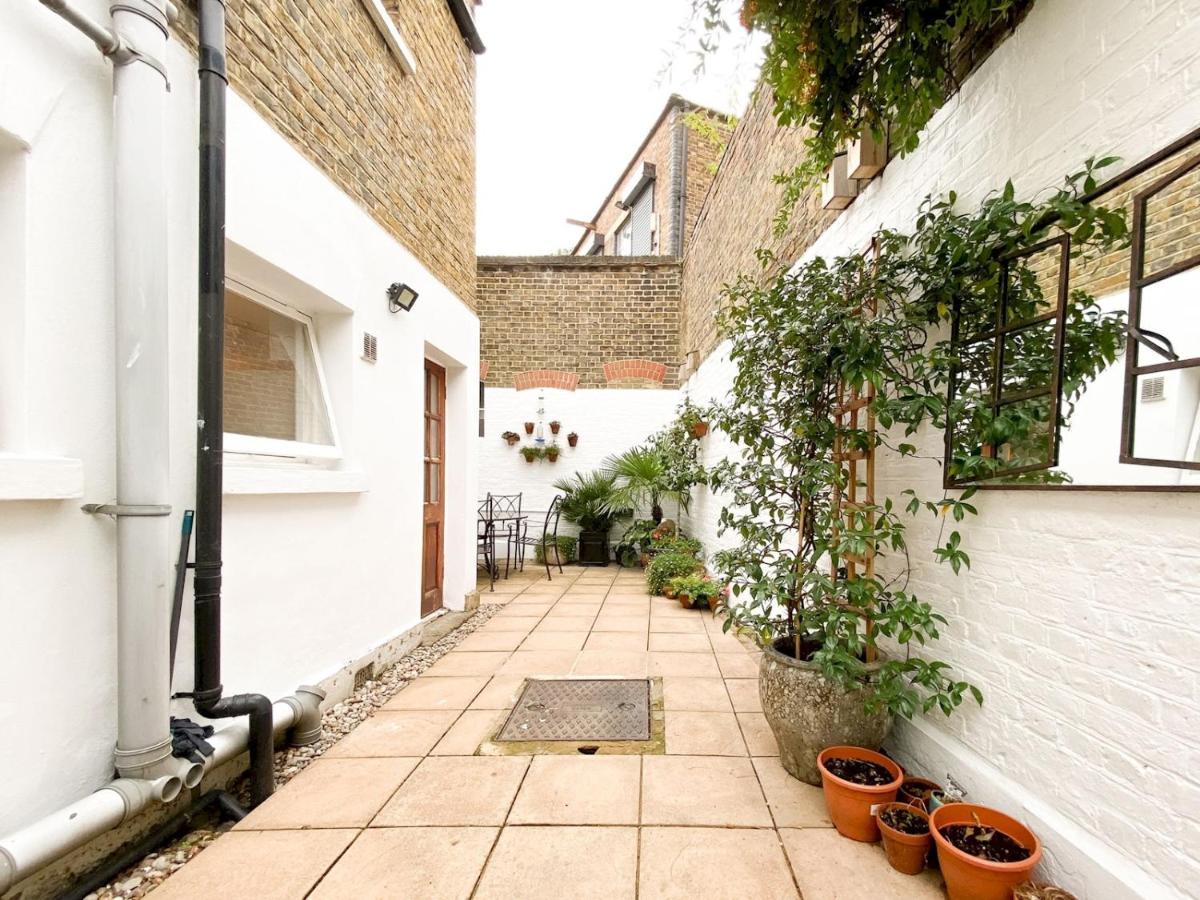 Pass The Keys Garden Apartment In Stockwell London Exterior foto