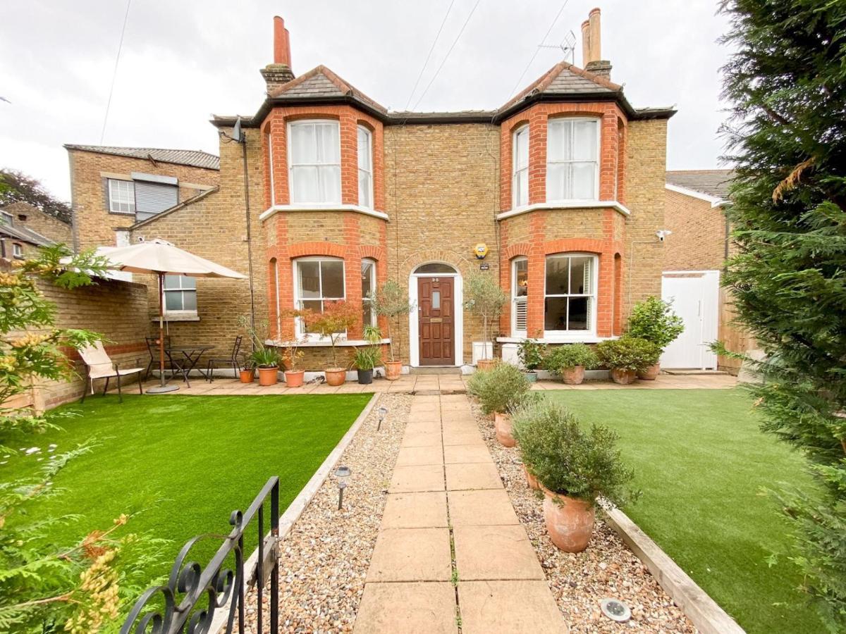Pass The Keys Garden Apartment In Stockwell London Exterior foto